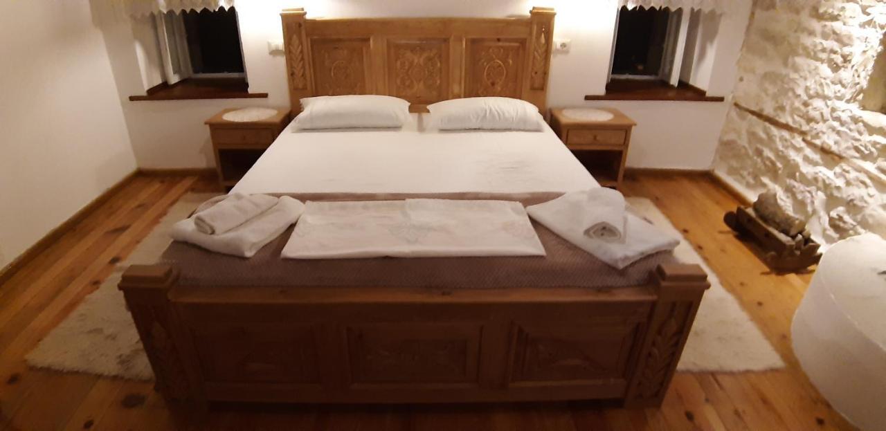 מלון Gjirokastër Braja House מראה חיצוני תמונה